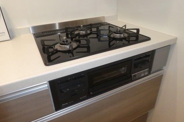 ベル・ポストのキッチン|3口ガスコンロ