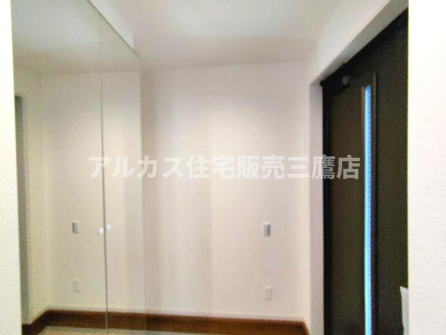 調布市深大寺東町６丁目 中央線 吉祥寺駅 新築戸建の玄関