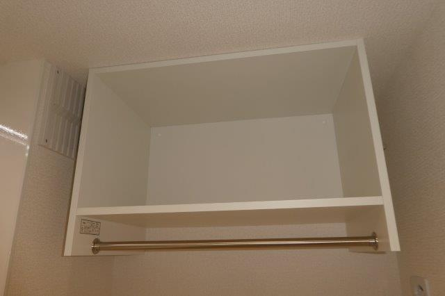 ベル・ポストの洗面所|洗濯機上棚