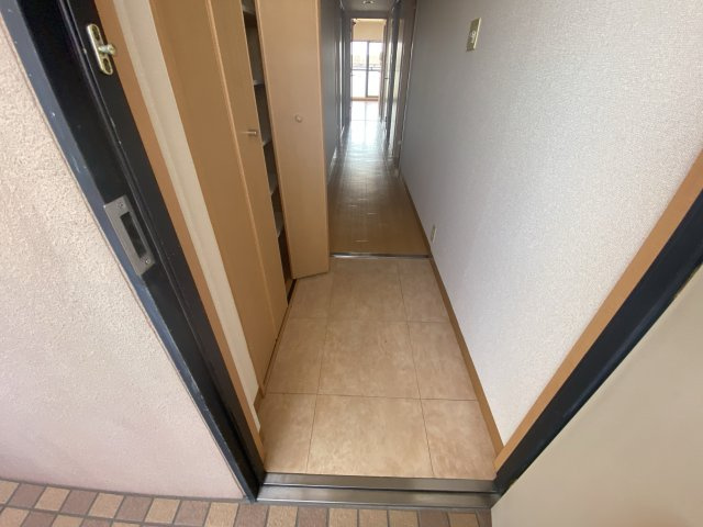 キャッスルコート飾磨の玄関