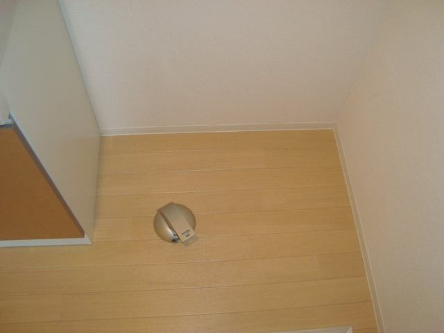 クレール神宮のその他|洗濯機置場