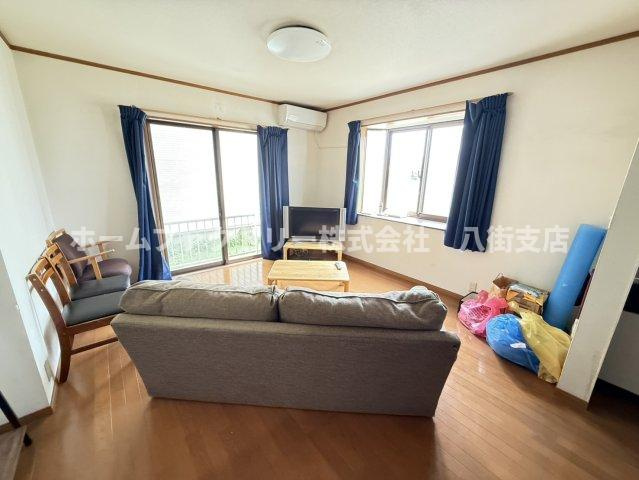 成田市三里塚　中古戸建の居間・リビング|グループホーム仕様