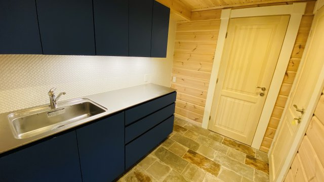 南軽井沢 南原エリア グルメ通り沿いの中古物件のキッチン