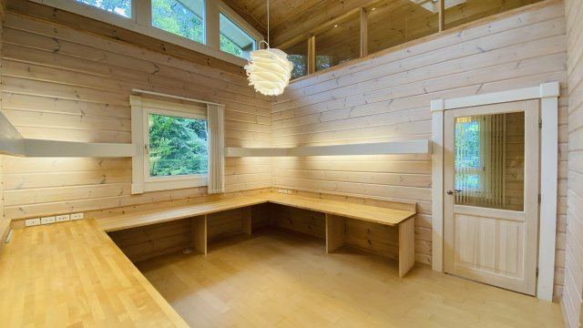 南軽井沢 南原エリア グルメ通り沿いの中古物件の洋室