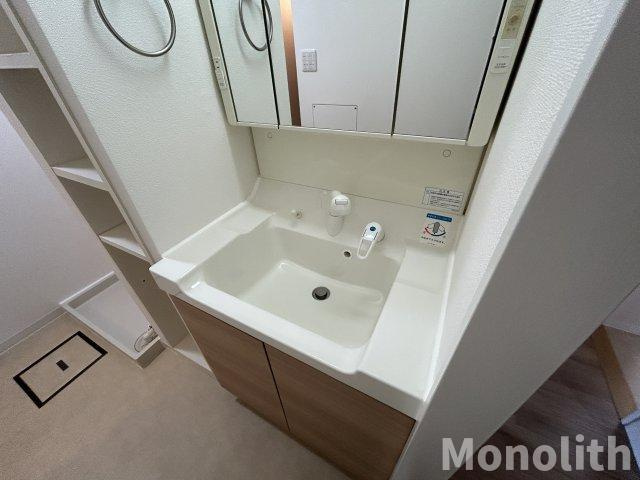 泉北城山台２丁14号棟の独立洗面台