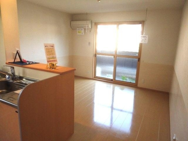 ウィルモア イーストの居間・リビング|リビングダイニングキッチン