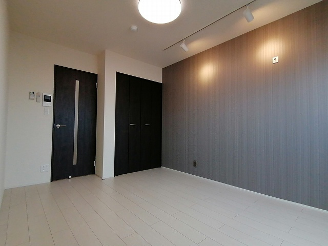 神戸市兵庫区中道通４丁目のアパートの居間・リビング|リビング