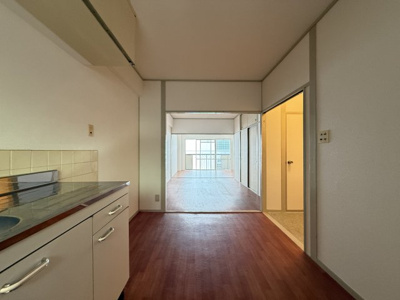 【居間・リビング】 | ニュー京阪マンション