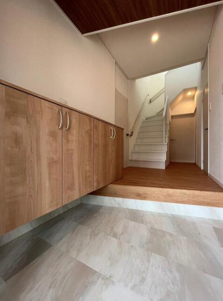 中村4丁目　中古戸建の玄関