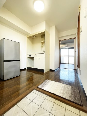 アンソレイエ弐番館の居間・リビング