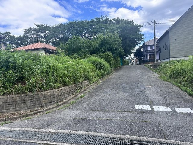 【前面道路含む現地写真】