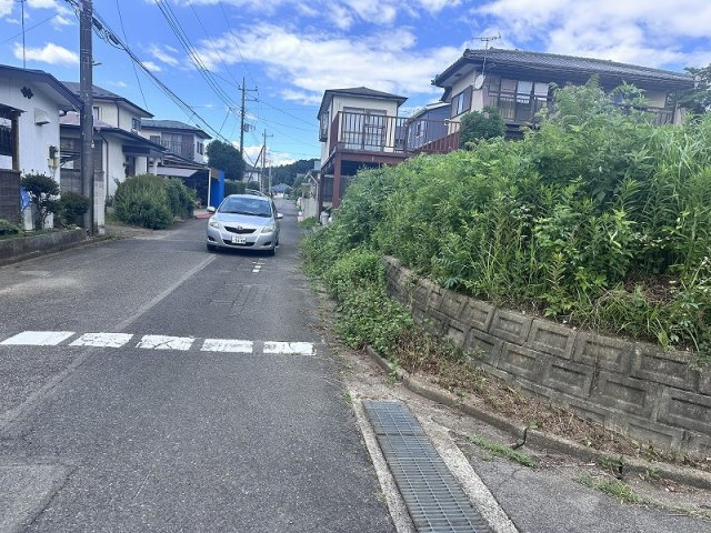 【前面道路含む現地写真】