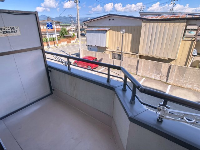 プラザ神町の居間・リビング