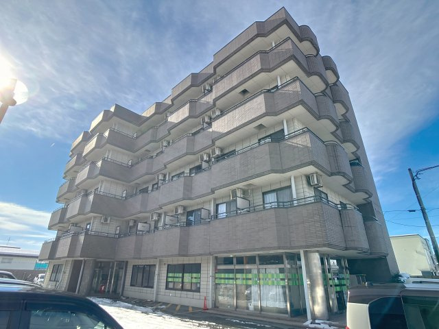 プラザ神町の外観