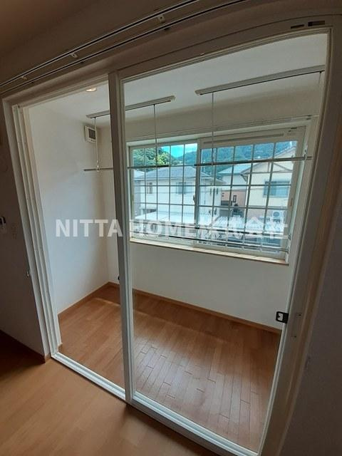 アルモニーハイツⅡのバルコニー|人気のサンルームもあります(^^)/