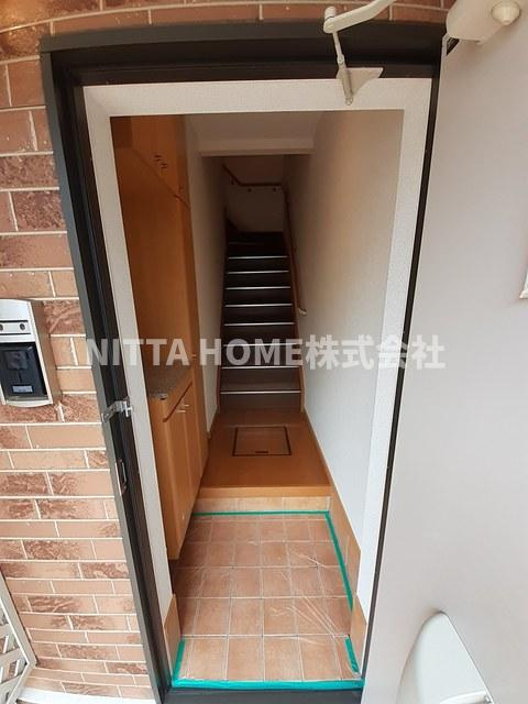 アルモニーハイツⅡの玄関|シューズボックス付きの玄関★