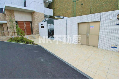 【エントランス】 | オリーブスクエア（布施賃貸） | 清潔なエントランスです