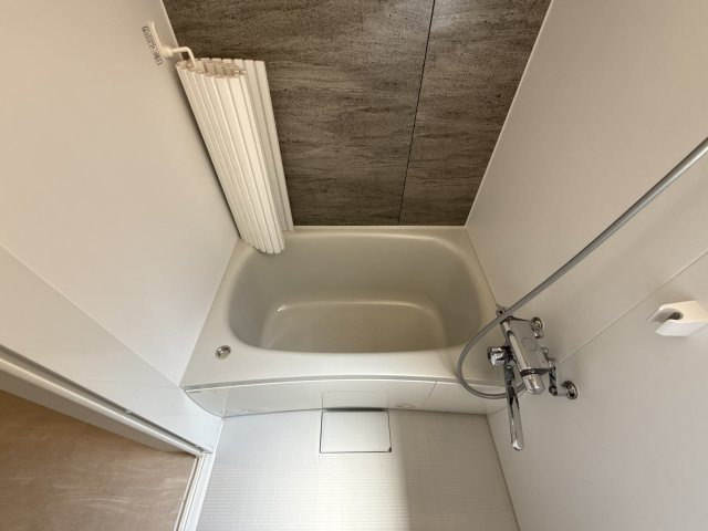 西今宿貸家の浴室