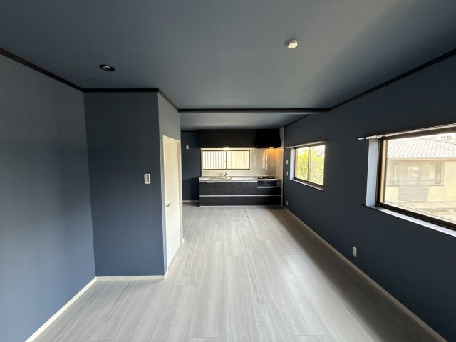 西今宿貸家の居間・リビング