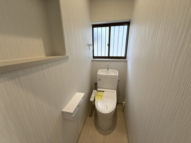 西今宿貸家のトイレ