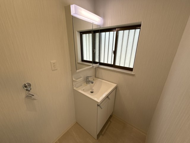 西今宿貸家の洗面所