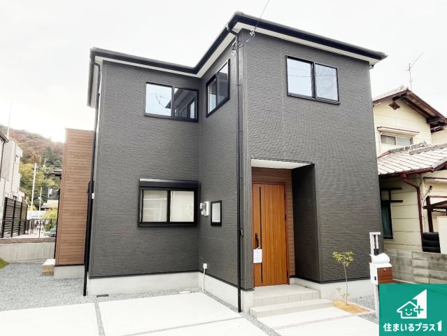 高砂市米田町塩市　第2期　新築一戸建ての外観|周辺は落ち着いた街並みの住宅地！子育てがしやすい住環境です！まだ未完成ですが、現地でしかわからない事もございます。是非一度ご覧ください。