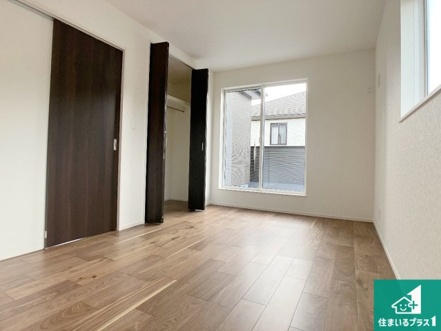 高砂市米田町塩市　第2期　新築一戸建ての洋室|シンプルな洋室は、自分好みのインテリアが楽しめます♪ご家族とインテリアや家具を選びに行くのは新築購入時の醍醐味の一つです。ぜひお楽しみください♪