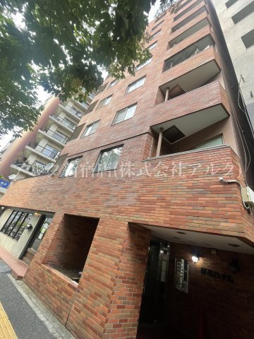 御苑ハイムの外観