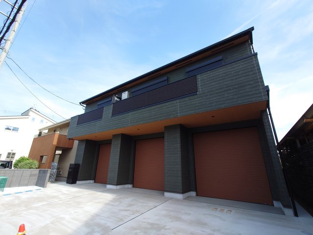 ザ・ハウス天王台　ガレージハウスの外観