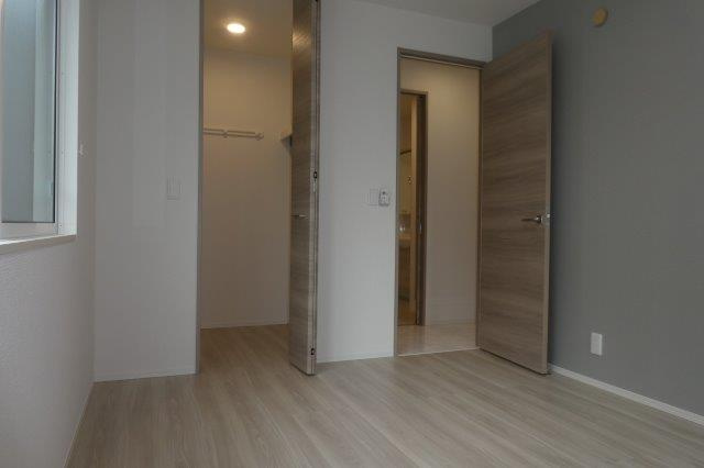 フェリシタスの洋室