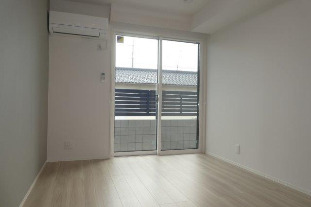 フェリシタスの洋室