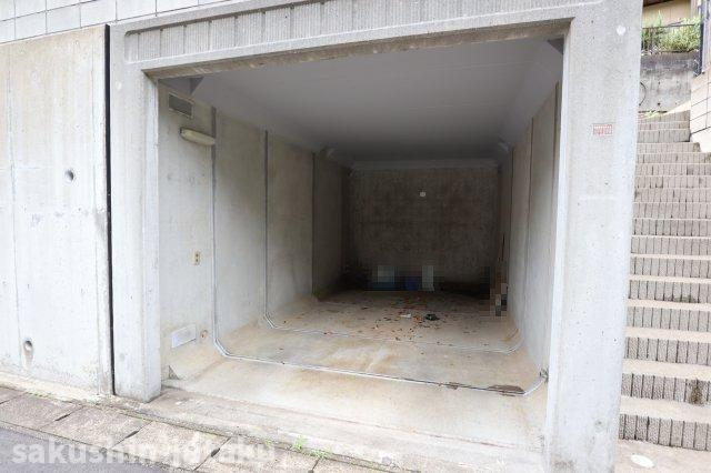 八千代台東３丁目　中古戸建の駐車場