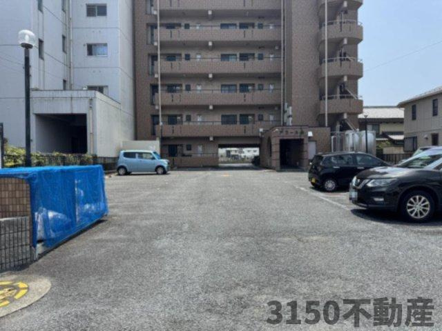 アコールヤマショウの駐車場