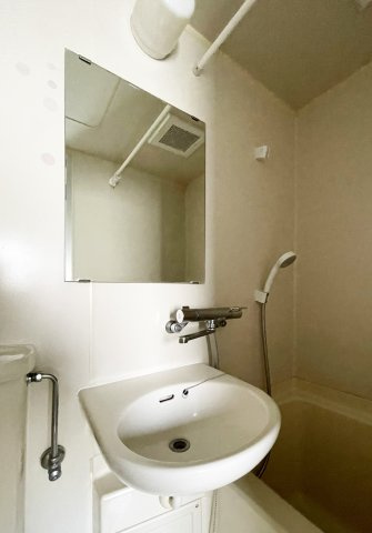 ロゼファスト佐古の洗面所