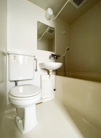 ロゼファスト佐古の浴室