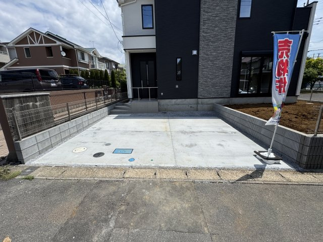 流山市加２丁目新築戸建【流山北小学校：5分】の駐車場|駐車スペース・並列２台駐車可