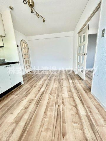 マイルド新大阪レジデンス3号館の居間・リビング