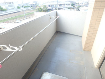 【バルコニー】 | スエルテⅡ | バルコニー付きです