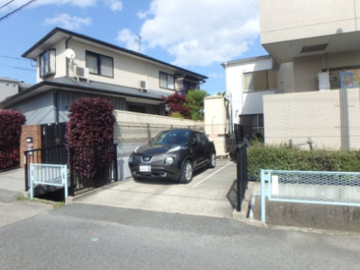 【駐車場】 | スエルテⅡ | 駐車場があるので、車を買う予定の方も安心です