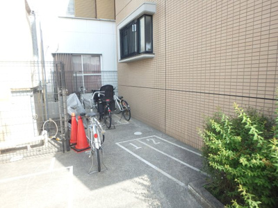 【その他共用部分】 | スエルテⅡ | 駐輪場です