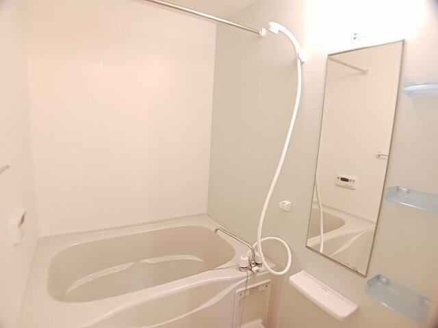 プラシード・エテルノＡの浴室