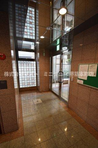 ドミール堺筋本町のロビー