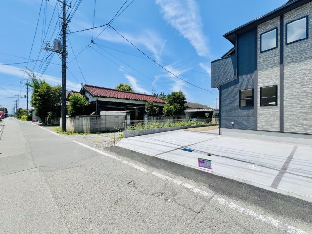 伊勢崎市波志江町の前面道路含む現地写真|閑静な住宅地◎