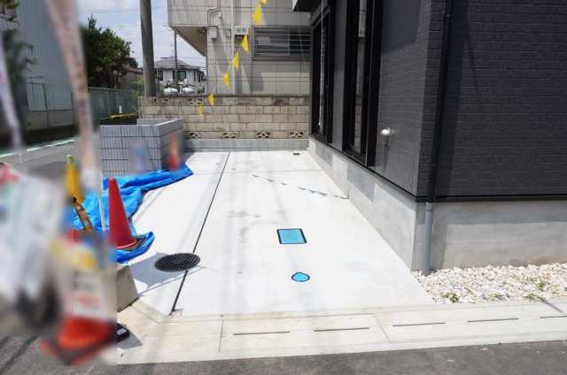 草加市八幡町 新築分譲住宅 全7棟 F号棟の駐車場