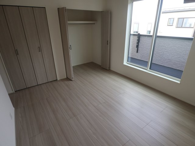 《仲介手数料無料》大宮区堀の内町２丁目154-1新築一戸建てリナージュの洋室|撮影日 2025年7月17日 15:10 晴れ