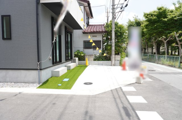 草加市八幡町 新築分譲住宅 全7棟 G号棟の駐車場