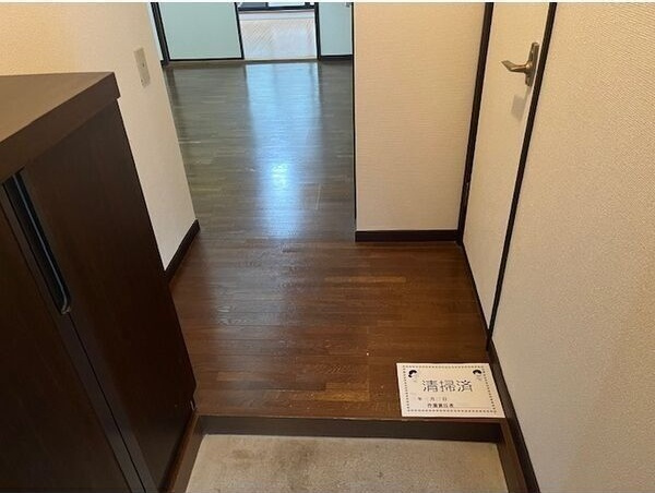 メゾンシンデレラの玄関