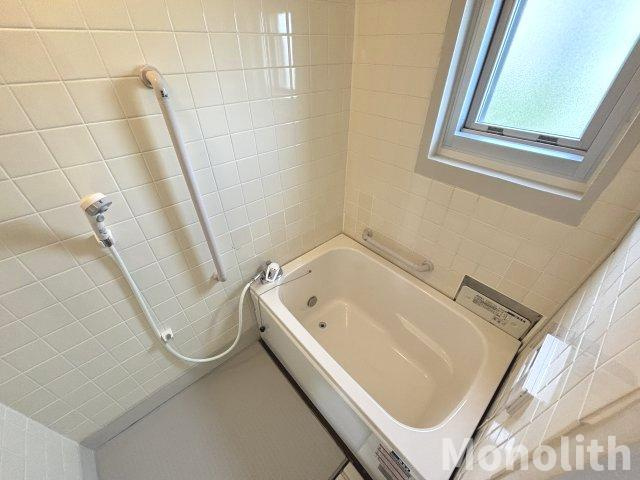 鶴山台34号棟の浴室