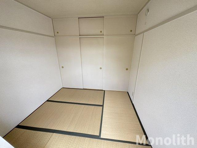 鶴山台34号棟の和室