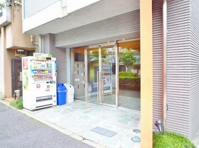 【エントランス】 | スパシエ荻窪 | オートロック付き。